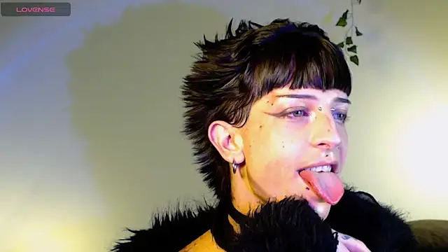 succubot online show from October 28, 6:45 am