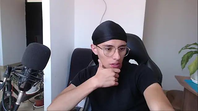 jay dimarco2 online show from February 9, 5:22 pm