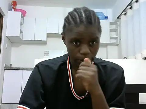 hottgirlval online show from March 18, 11:48 pm