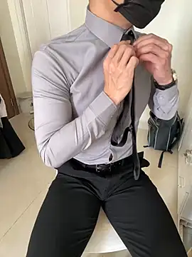 harrylouis1357 online show from December 29, 4:59 am