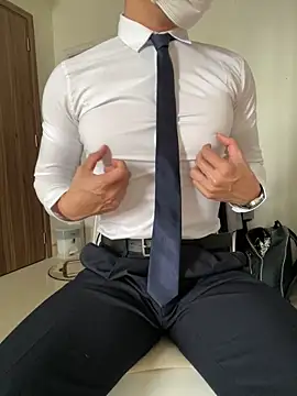 harrylouis1357 online show from December 7, 8:38 am