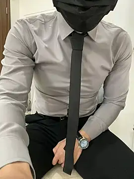 harrylouis1357 online show from December 10, 9:44 am