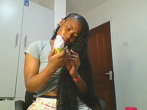  Becky002 online show from May 26, 11:30 am