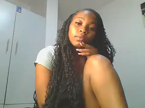 Snapshot of _Becky002 chatting on June 6, 10:53 am Becky002 online show from June 6, 10:53 am