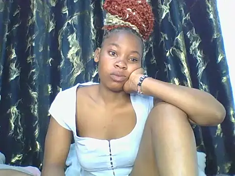 Snapshot of _Becky002 chatting on October 17, 10:07 am Becky002 online show from October 17, 10:07 am