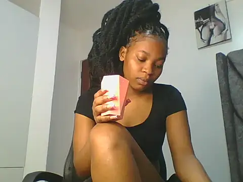 Snapshot of _Becky002 chatting on June 22, 9:39 am Becky002 online show from June 22, 9:39 am