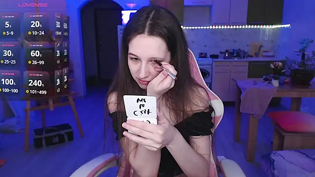 ur kitty   online show from March 25, 1:10 pm