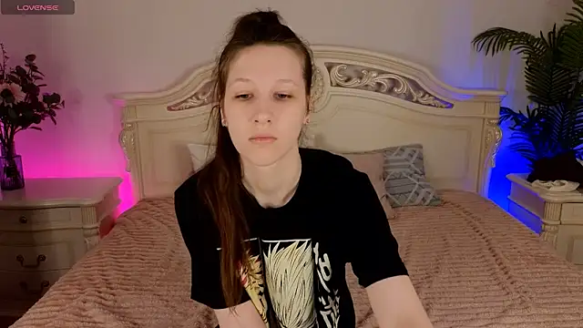 Snapshot of ur_kitty__ chatting on October 1, 11:14 am ur kitty online show from October 1, 11:14 am