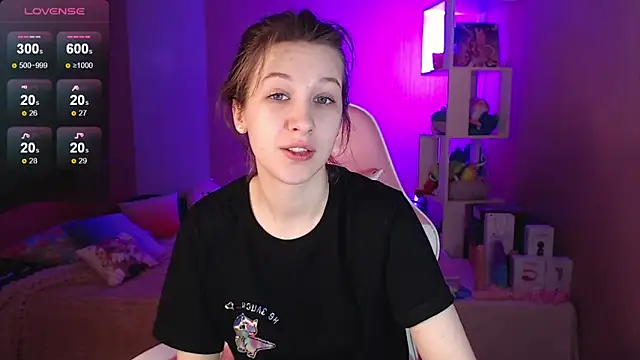 Snapshot of ur_kitty__ chatting on January 12, 1:05 pm ur kitty online show from January 12, 1:05 pm