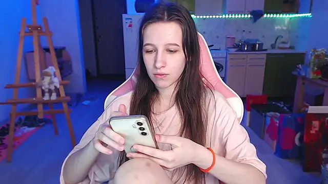 Snapshot of ur_kitty__ chatting on June 3, 2:33 pm ur kitty online show from June 3, 2:33 pm