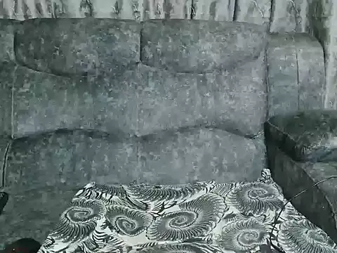 Snapshot of sexydarkpussy4 chatting on November 5, 12:25 am sexydarkpussy4 online show from November 5, 12:25 am