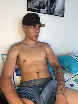 santiago sosa24 online show from May 22, 3:21 pm