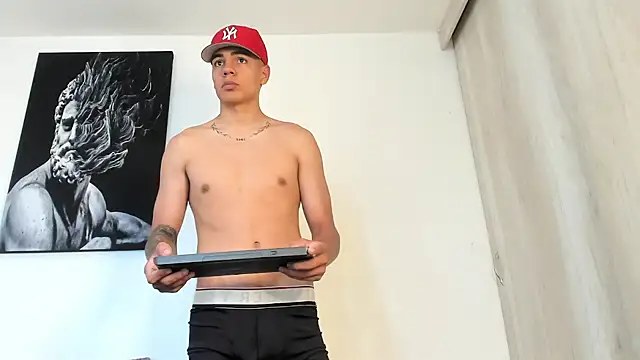 santiago sosa24 online show from March 29, 4:19 pm