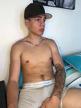 santiago sosa24 online show from May 14, 3:09 pm