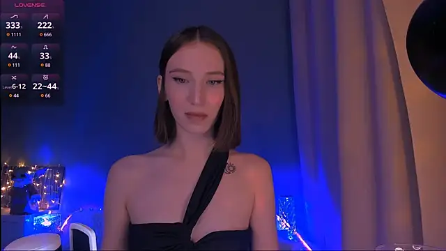 Snapshot of ellaamber chatting on February 10, 10:09 pm ellaamber online show from February 10, 10:09 pm