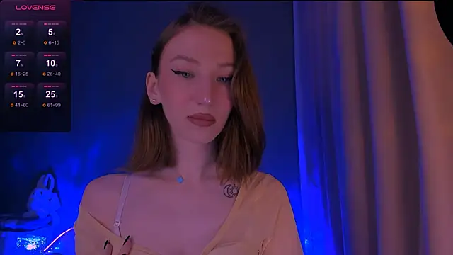 Snapshot of ellaamber chatting on November 30, 10:43 pm ellaamber online show from November 30, 10:43 pm