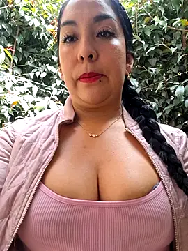 Bella keny online show from December 2, 6:20 pm