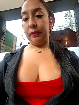 Snapshot of Bella_keny chatting on June 18, 7:30 pm Bella keny online show from June 18, 7:30 pm
