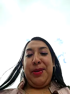 Snapshot of Bella_keny chatting on July 16, 2:47 pm Bella keny online show from July 16, 2:47 pm