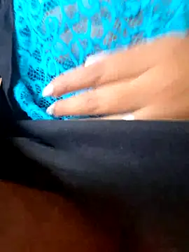 Bella keny online show from November 7, 1:04 pm