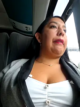 Snapshot of Bella_keny chatting on July 2, 3:29 pm Bella keny online show from July 2, 3:29 pm