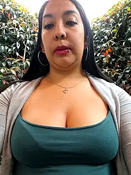 Bella keny online show from April 7, 6:32 pm