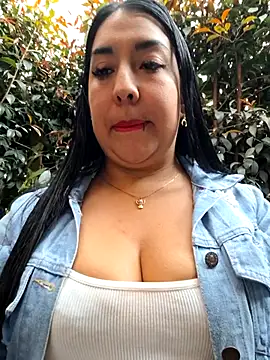 Snapshot of Bella_keny chatting on September 13, 6:30 pm Bella keny online show from September 13, 6:30 pm