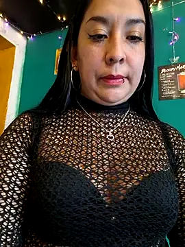 Snapshot of Bella_keny chatting on July 11, 5:57 pm Bella keny online show from July 11, 5:57 pm