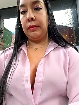 Bella keny online show from April 25, 7:00 pm