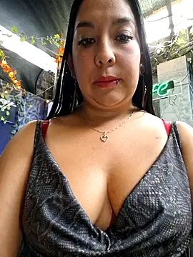 Bella keny online show from April 29, 6:58 pm