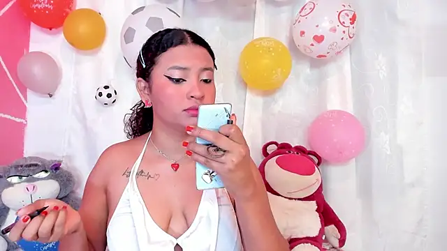Snapshot of JessyZoe chatting on July 17, 4:04 pm JessyZoe online show from July 17, 4:04 pm