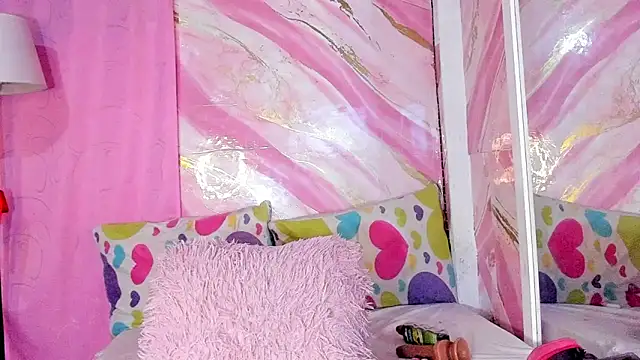 Snapshot of JessyZoe chatting on April 20, 1:45 pm JessyZoe online show from April 20, 1:45 pm