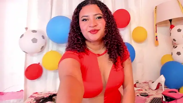 Snapshot of JessyZoe chatting on July 12, 12:00 am JessyZoe online show from July 12, 12:00 am