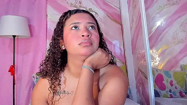 JessyZoe online show from April 18, 7:54 am