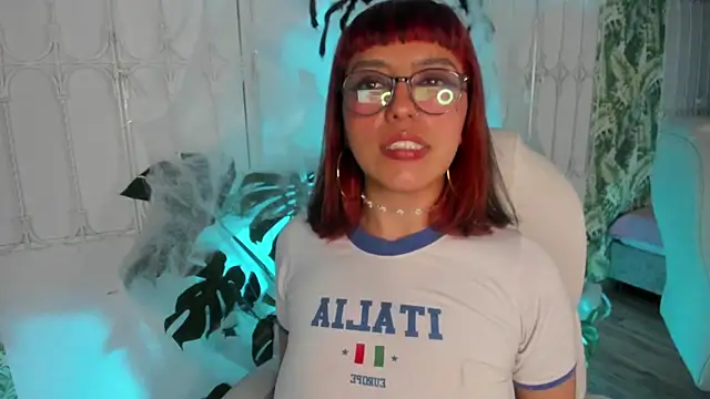 cute hollywood online show from October 20, 8:53 pm