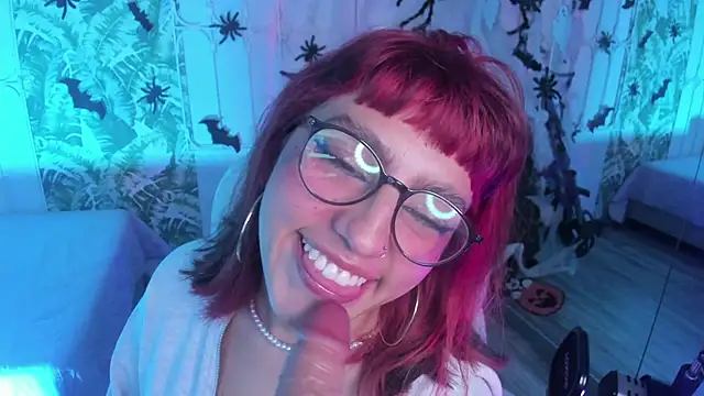 cute hollywood online show from November 6, 9:41 pm