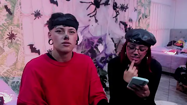 cute hollywood online show from October 31, 5:42 pm