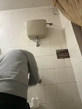 iltoscano95 online show from February 8, 6:05 pm