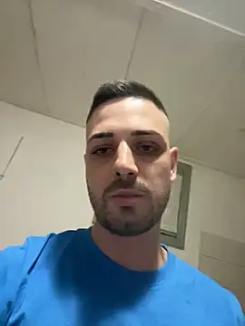 iltoscano95 online show from October 31, 6:59 pm