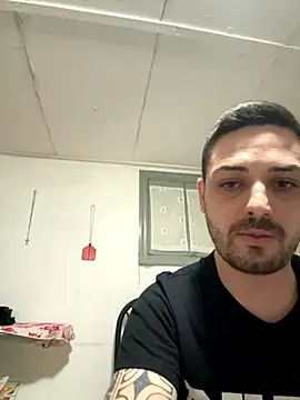 iltoscano95 online show from October 14, 7:25 pm