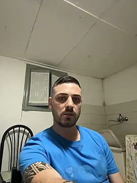 iltoscano95 online show from November 1, 6:02 pm