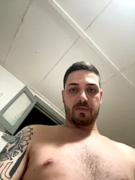 iltoscano95 online show from September 20, 10:48 pm