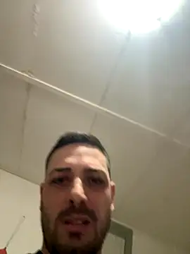 iltoscano95 online show from October 6, 7:47 pm