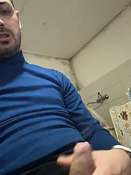 iltoscano95 online show from December 18, 10:57 pm