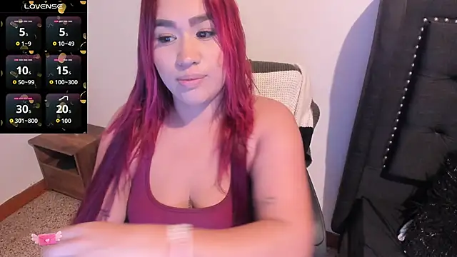 Snapshot of EmaGw chatting on November 23, 11:59 pm EmaGw online show from November 23, 11:59 pm