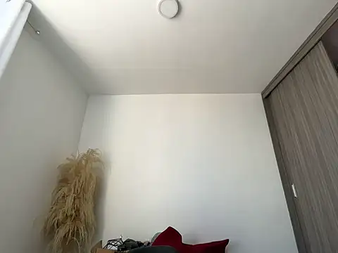 dakota le online show from June 20, 4:01 pm