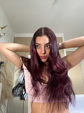 dakota le online show from December 17, 3:06 pm