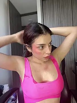 dakota le online show from April 22, 1:18 pm