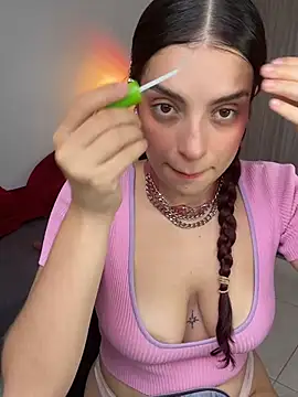 dakota le online show from May 14, 12:57 pm