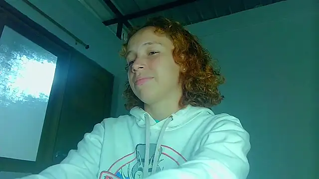 stephanie bennett04 online show from December 15, 4:18 am